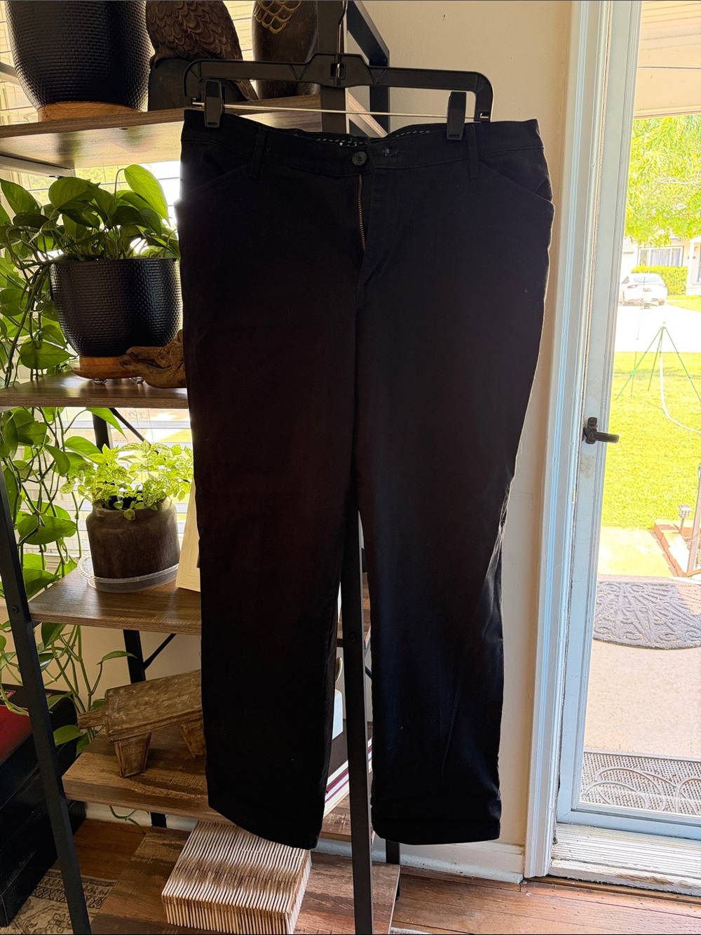 Lee Women’s Straight-Leg Pants in Black